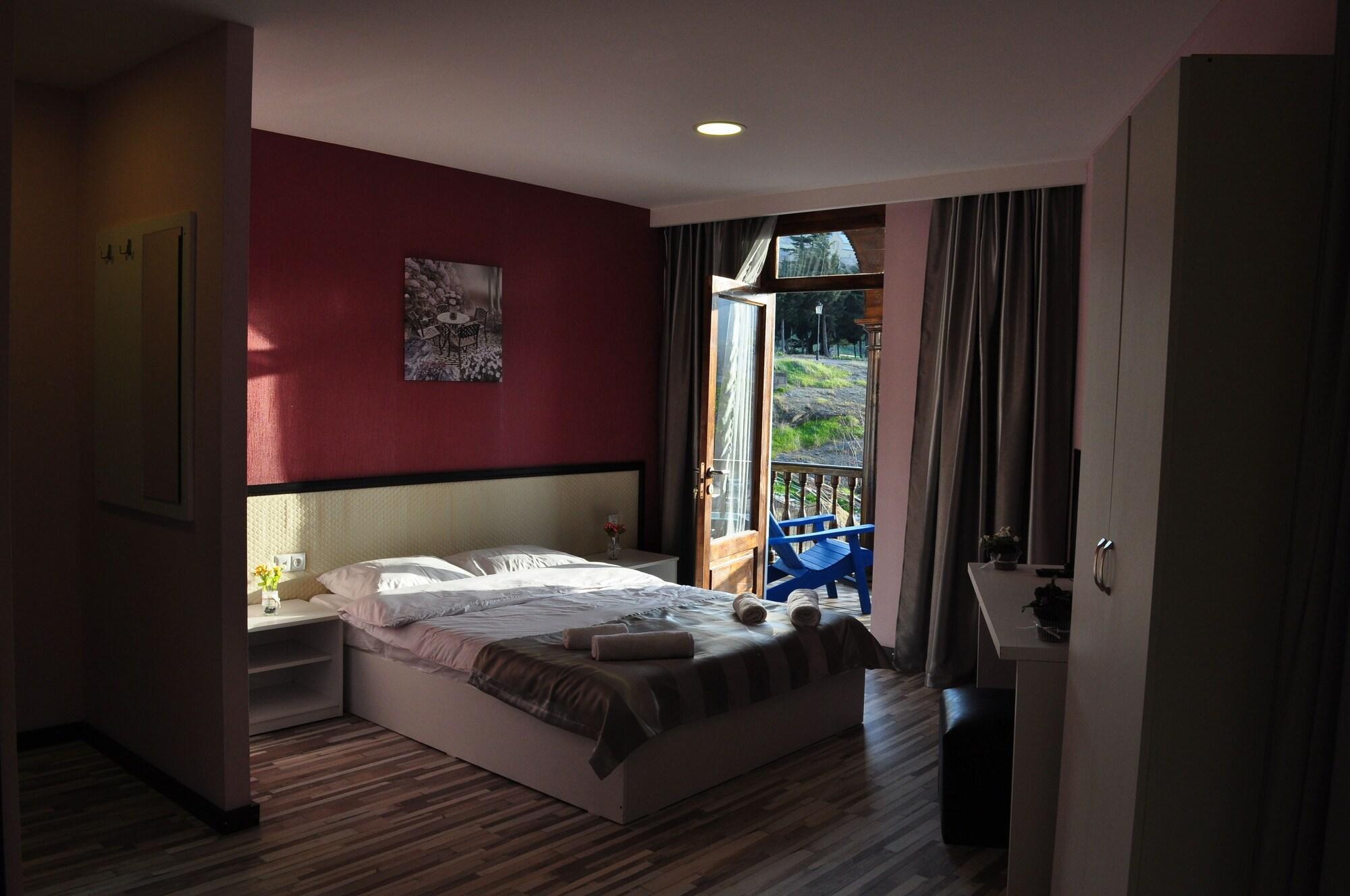 Tiflis Metekhi Hotel エクステリア 写真
