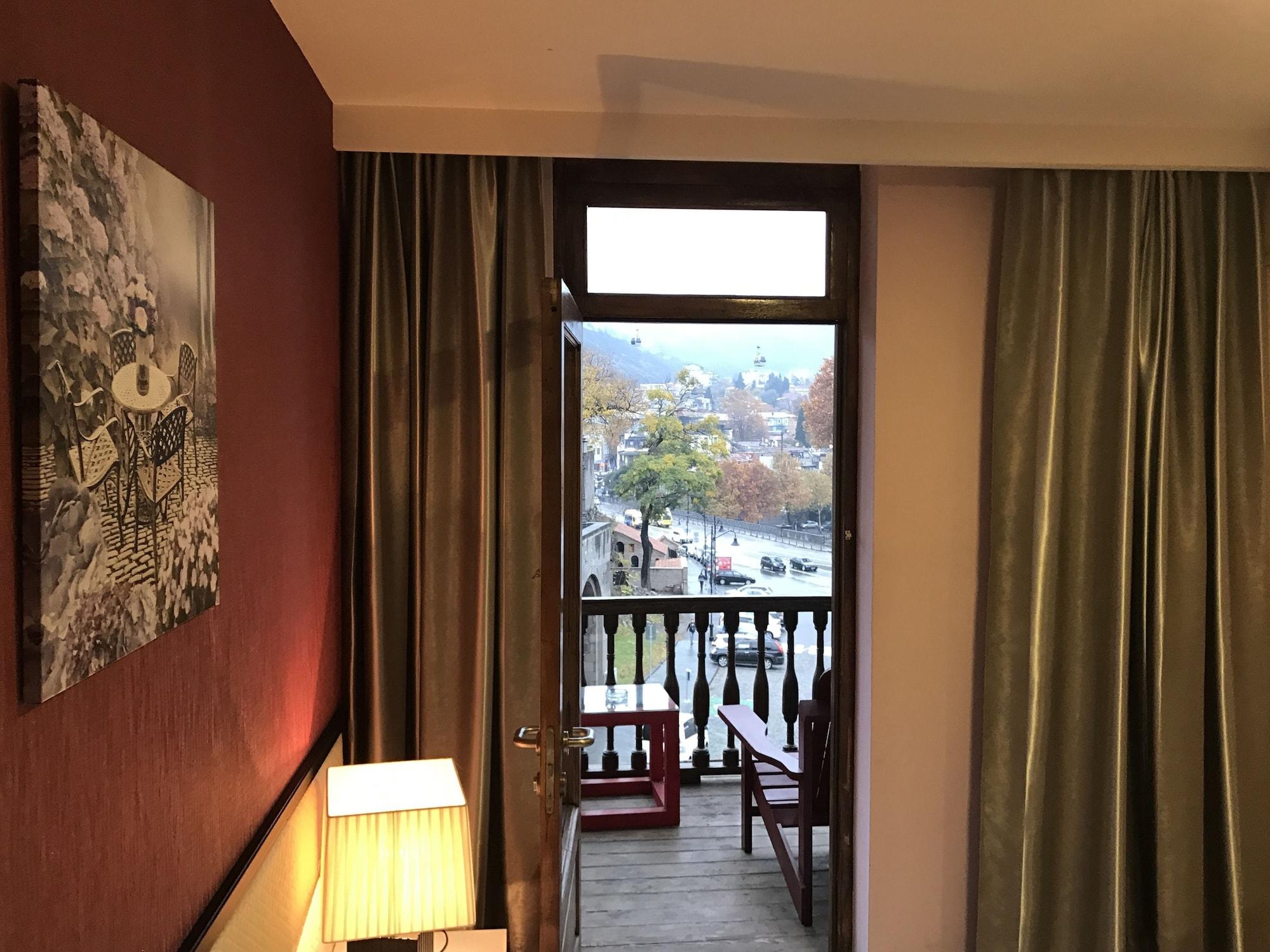 Tiflis Metekhi Hotel エクステリア 写真