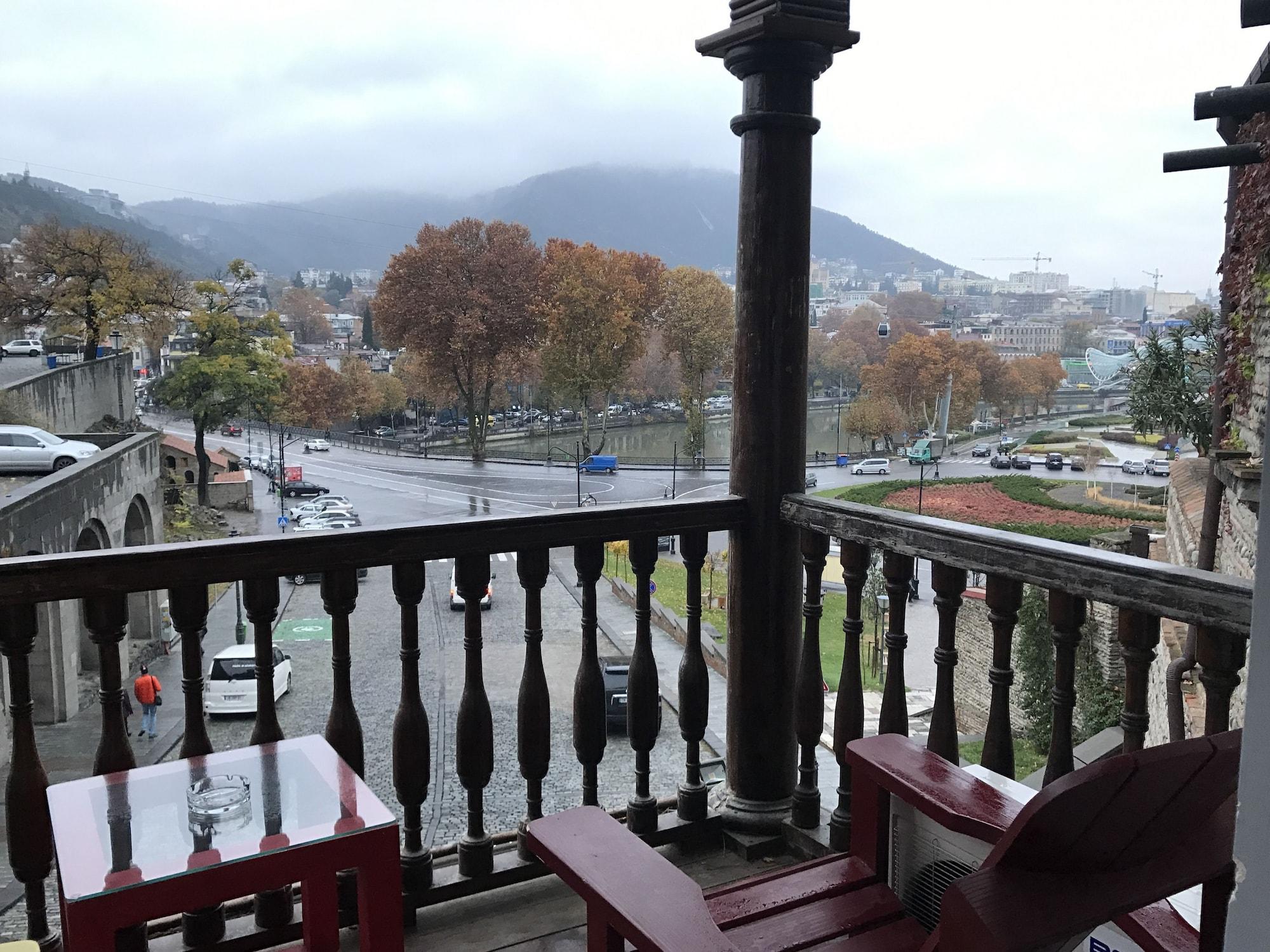Tiflis Metekhi Hotel エクステリア 写真