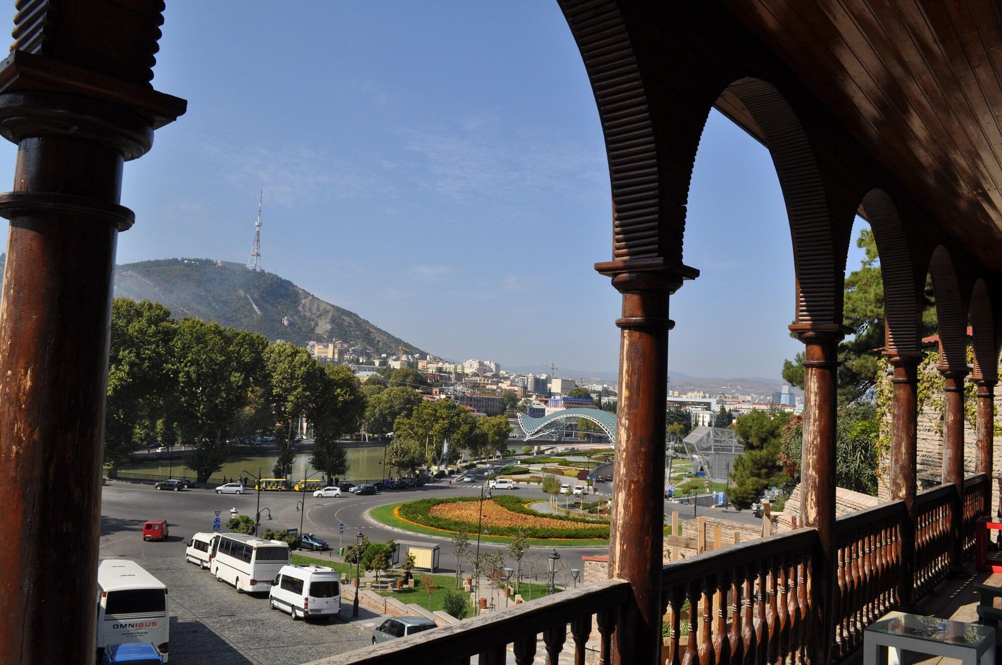 Tiflis Metekhi Hotel エクステリア 写真