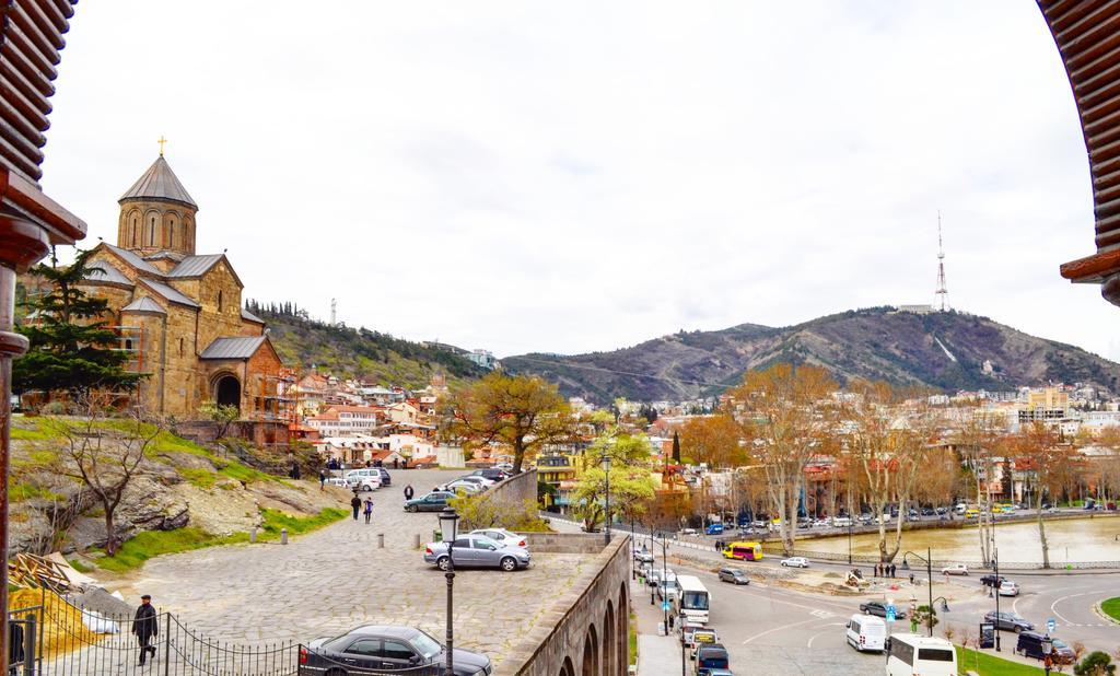 Tiflis Metekhi Hotel エクステリア 写真
