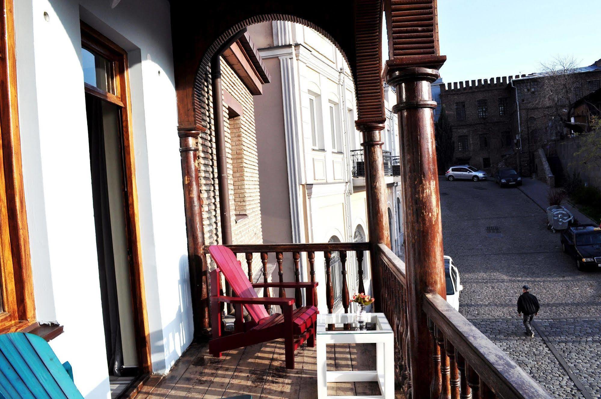 Tiflis Metekhi Hotel エクステリア 写真